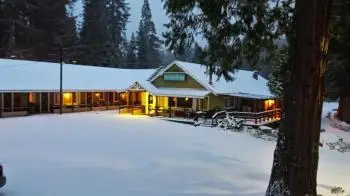 White Chief Mountain Lodge Main image